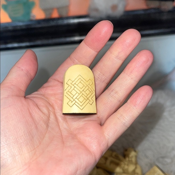 Never used but meant to look vintage Chess Piece Set in Brown and Cream - Picture 6 of 8